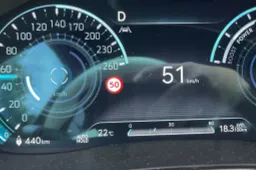 Si può disattivare il fastidioso avviso del limite di velocità?