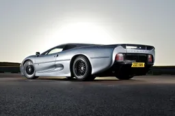 Una Jaguar XJ220 del 1993 verrà venduta all’asta da RM Sotheby’s