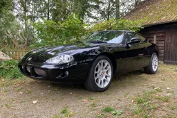 All’asta auto e oggetti per sentirsi James Bond: il kit perfetto