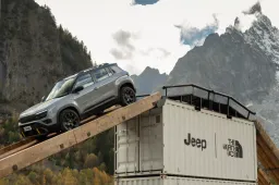 Jeep Avenger 4xe The North Face Edition: i prezzi del B-SUV ibrido e integrale