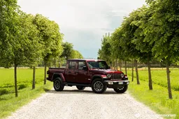 Jeep Gladiator: prezzo, consumi, spazio, capacità di carico, prova su strada