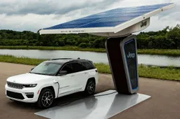 Jeep Grand Cherokee 2022: ecco la versione Plug-In Hybrid 4xe [FOTO]