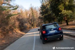 Jeep Renegade 2019: la sicurezza è di serie