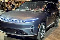 Jeep Recon e Wagoneer per la prima volta dal vivo [FOTO]