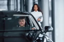 Auto aziendali: con una riforma fiscale basata sulle emissioni, 4,3 miliardi per lo Stato entro il 2030