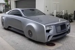 La nuova auto di Justin Bieber è una Rolls Royce Wraith lontana parente dell'originale [VIDEO]