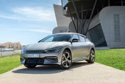 Kia EV6 2022: prova in anteprima, interni, motori e prezzi