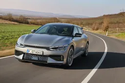 Kia EV6 GT è realtà: l’elettrica da 585 CV cambia tutto per la Casa coreana