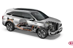 Kia Sorento Plug-in Hybrid: cosa si nasconde sotto il SUV 7 posti “alla spina”