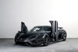 Koenigsegg Regera: con il trattamento Naked Carbon diventa spettacolare