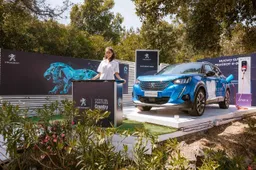 Move to Electric Experience: Peugeot porta la mobilità elettrica in Sardegna