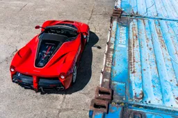 LaFerrari Aperta: con 260 km all’attivo, è già record prima della chiusura d'asta