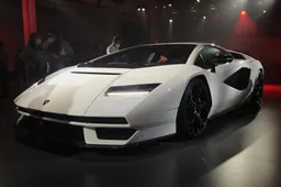 Lamborghini Countach LPI 800-4 in anteprima europea alla Milano Design Week