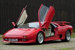 Lamborghini Diablo, un Toro feroce e completamente analogico