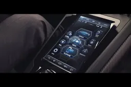 Amazon Alexa debutta su Lamborghini: ecco come funziona il nuovo sistema vocale