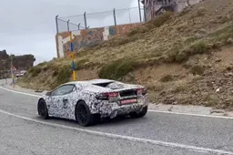 Scoperto il nome della nuova Lamborghini V8 ibrida, ecco qual è