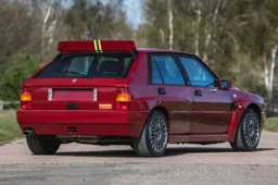 Lancia Delta Edizione Finale venduta in UK al prezzo di una Ferrari F8 Spider