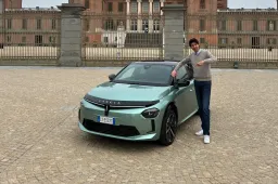 Lancia Ypsilon Ibrida: si guida bene e consuma poco 