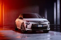 Lancia Ypsilon HF 2025: ecco quanto costa l’elettrica da 280 CV
