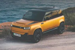Sta arrivando il Baby Defender Sport: Land Rover sfida il futuro mini Classe G