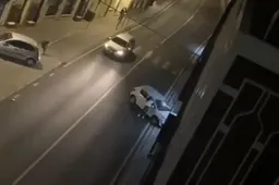 Si lascia con il fidanzato e si vendica così: il VIDEO