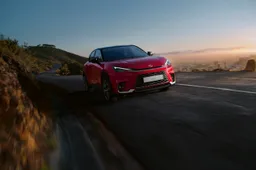 Lexus LBX: prezzo, dimensioni, interni, quando esce