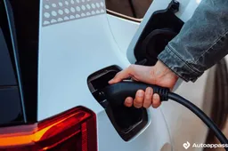 Auto elettrica in Italia: gli italiani la desiderano, ma con riserva