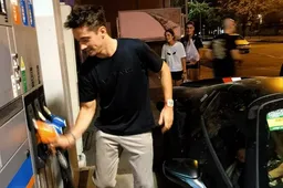 Pit-Stop monzese per Leclerc: sorpreso al distributore con la sua Ferrari 488 Pista