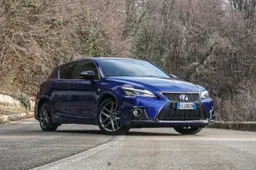 Lexus CT200h 2018 | Prova su strada