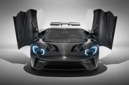 Ford GT MY2020: omaggio al passato, e al carbonio