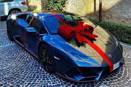 Regalo di compleanno speciale per Lorenzo Insigne, con polemiche sul web