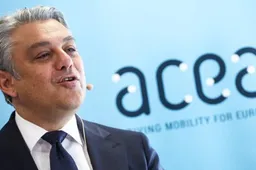ACEA ci prova: ecco le proposte per salvare l’auto europea