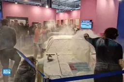 BMW M1 Andy Warhol: il VIDEO della polemica ambientalista