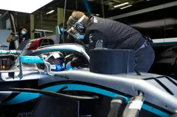 La F1 torna in pista: Mercedes la prima a scaldarsi per l'Austria [VIDEO]