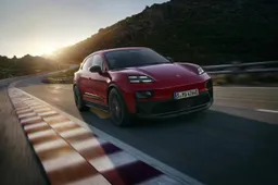Il SUV elettrico più potente di Porsche: scopri la Macan GTS con 571 CV e modalità Track
