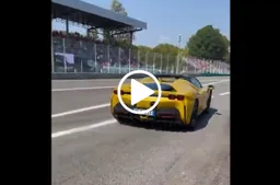 L'oro olimpico Marcell Jacobs sfreccia a Monza su una SF90 Stradale Spider [VIDEO]