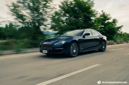 Maserati Ghibli Hybrid GranLusso: prova su strada, novità, motore e prezzi