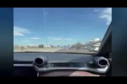 Una Ferrari GTC4Lusso a 250 km/h in tangenziale a Milano [VIDEO]