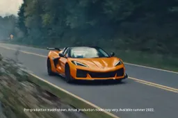 Chevrolet Corvette Z06: con 680 CV il V8 è davvero tanto cattivo [VIDEO]