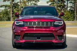 L'auto aziendale di Cristiano Ronaldo è la potente Jeep Grand Cherokee Trackhawk da 700 CV
