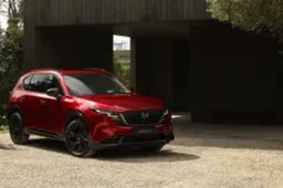 Mazda CX-5 2026, svelati i prezzi e gli allestimenti: si parte da 35.900 euro