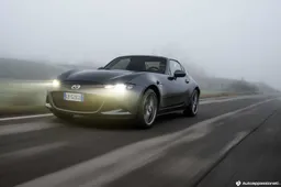 Mazda MX-5 RF 2021: Prova su strada, interni, motore e prezzo