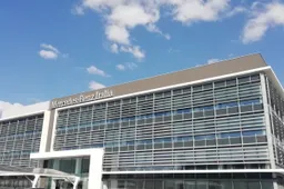 Emergenza Covid-19: garantiti i servizi essenziali di officine e logistica Mercedes-Benz Italia