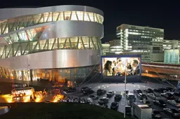 Torna di moda il cinema drive-in