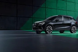 SEAT punta sui giovani: Arona Black Edition a 49 euro al mese, guidabile anche dai neopatentati