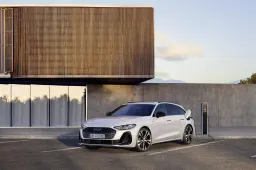 Nuova Audi A5 plug-in: oltre 100 chilometri in elettrico