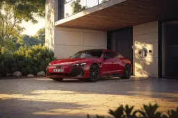 Audi e-tron GT quattro 2025: lei è la granturismo elettrica secondo i Quattro Anelli