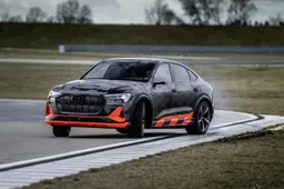 Audi e-tron S e Audi e-tron S Sportback: 3 motori elettrici e 503 CV di potenza