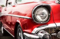 Mercato in crescita per auto d'epoca e classiche