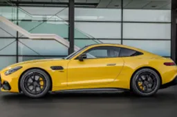 Mercedes-AMG GT 43 Coupé: la entry level ibrida ha 422 CV